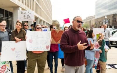 'Clap-Outs' of the Department of Emotional Education celebrates federal deceased employees