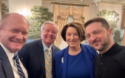 Zelenskyy meets the bipartisan group of senators before the tense exchange of the White House
