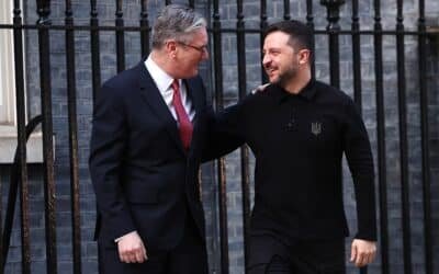 Zelenskyy receives a warm welcome from the British Prime Minister, one day after the White House explosion