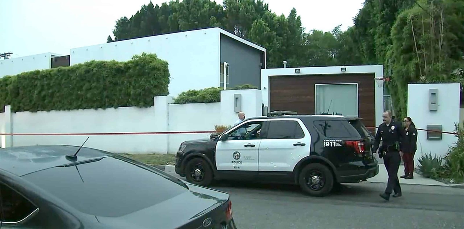 2 people found murdered at home during the social assistance check in Los Angeles: Police