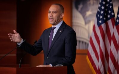 Jeffries Calls Oversight Chairman Comer a 'Cold Liar' After Epstein Indictment