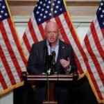 Senator Kelly criticizes Trump and calls for investigation of Caribbean attacks and for Hegseth to testify